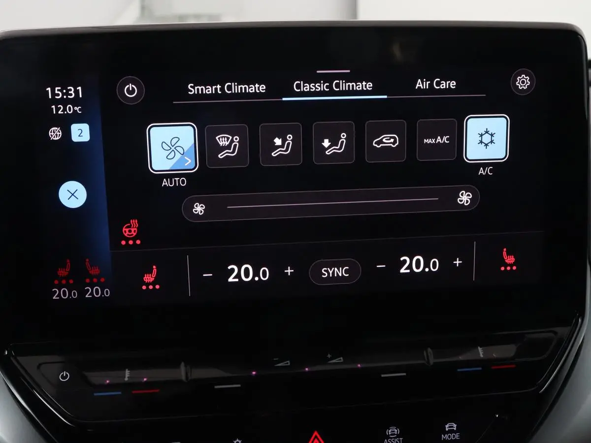 ID.4 First 77 kWh | Stoel & stuurverwarming | Camera | Carplay | Adaptive cruise | Half leder | 20'' | Navigatie | DAB | Sfeerverlichting