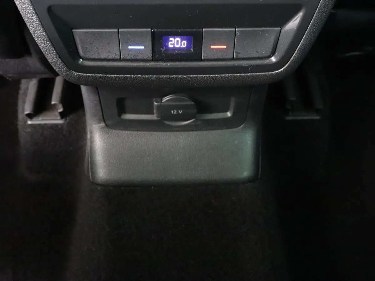 1.5 TSI Limited Business Edition 7-persoons | Panoramadak | Adaptive cruise | Trekhaak | Stoelverwarming | Leder/Alcantara | Canton Sound | Keyless | Camera | Carplay | 19'' | Navigatie