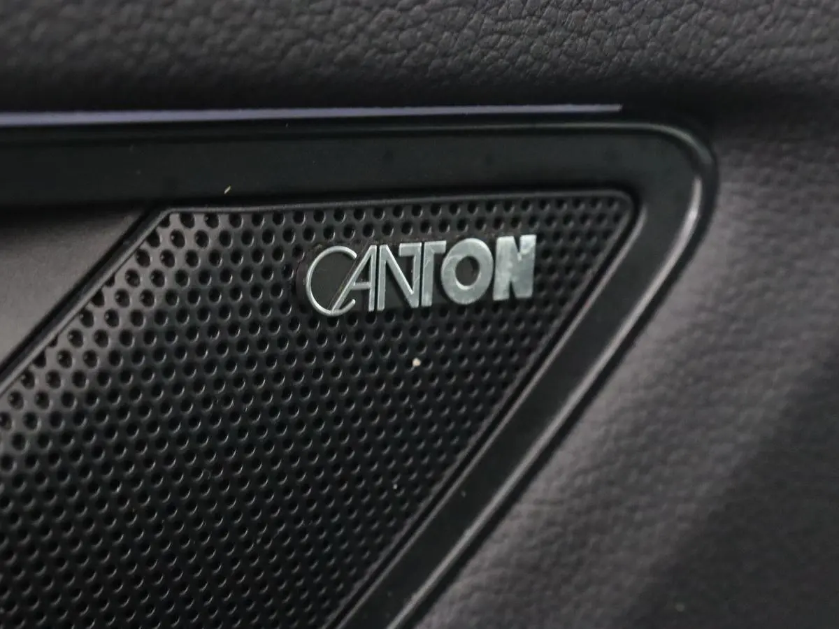 1.5 TSI Limited Business Edition 7-persoons | Panoramadak | Adaptive cruise | Trekhaak | Stoelverwarming | Leder/Alcantara | Canton Sound | Keyless | Camera | Carplay | 19'' | Navigatie