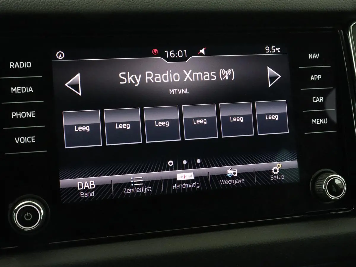 1.5 TSI Limited Business Edition 7-persoons | Panoramadak | Adaptive cruise | Trekhaak | Stoelverwarming | Leder/Alcantara | Canton Sound | Keyless | Camera | Carplay | 19'' | Navigatie