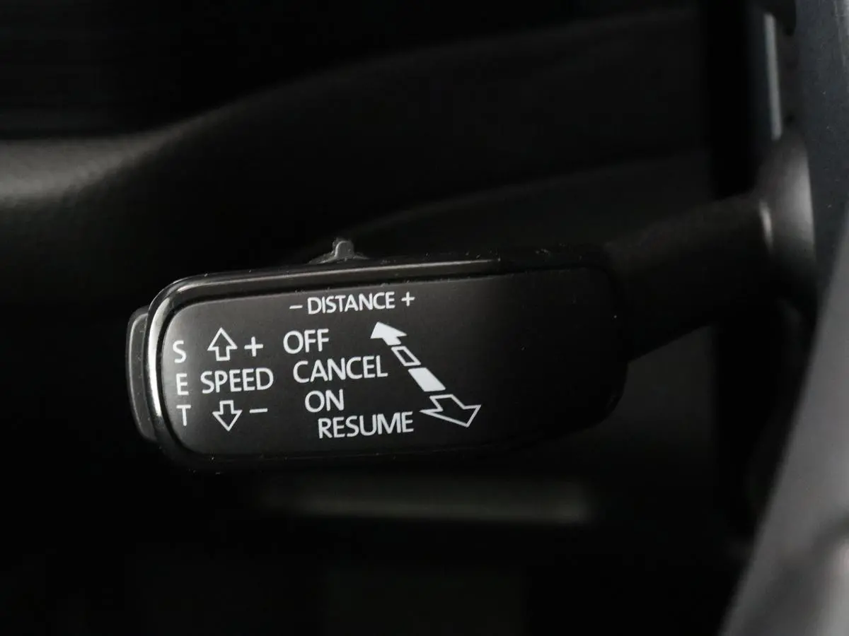 1.5 TSI Limited Business Edition 7-persoons | Panoramadak | Adaptive cruise | Trekhaak | Stoelverwarming | Leder/Alcantara | Canton Sound | Keyless | Camera | Carplay | 19'' | Navigatie