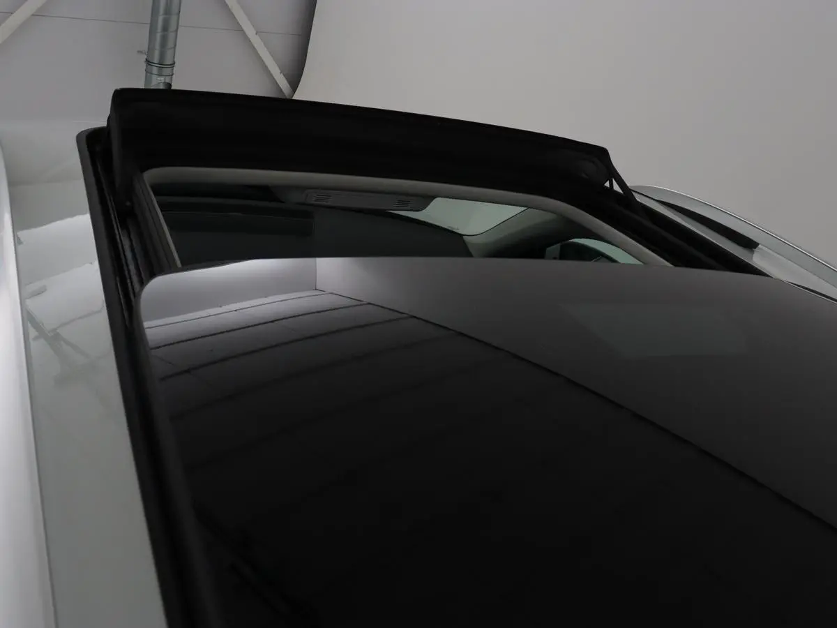1.5 TSI Limited Business Edition 7-persoons | Panoramadak | Adaptive cruise | Trekhaak | Stoelverwarming | Leder/Alcantara | Canton Sound | Keyless | Camera | Carplay | 19'' | Navigatie