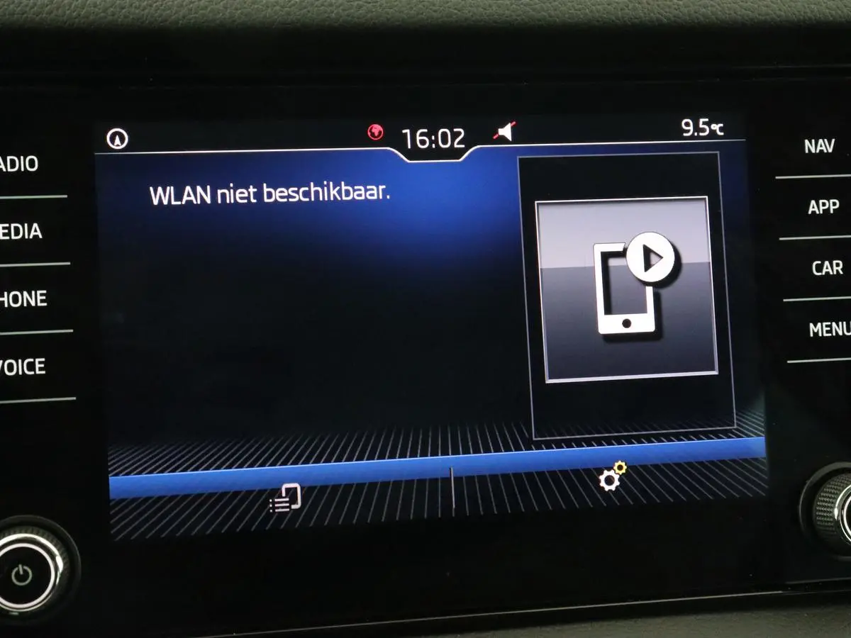 1.5 TSI Limited Business Edition 7-persoons | Panoramadak | Adaptive cruise | Trekhaak | Stoelverwarming | Leder/Alcantara | Canton Sound | Keyless | Camera | Carplay | 19'' | Navigatie