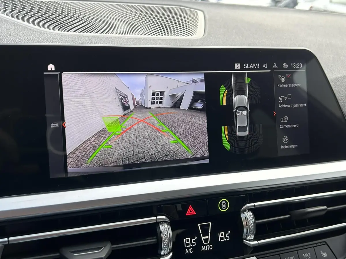 318i Business Edition M-Sport Full Led Carplay Automaat Digital Dash Camera Leder Cruise Navi