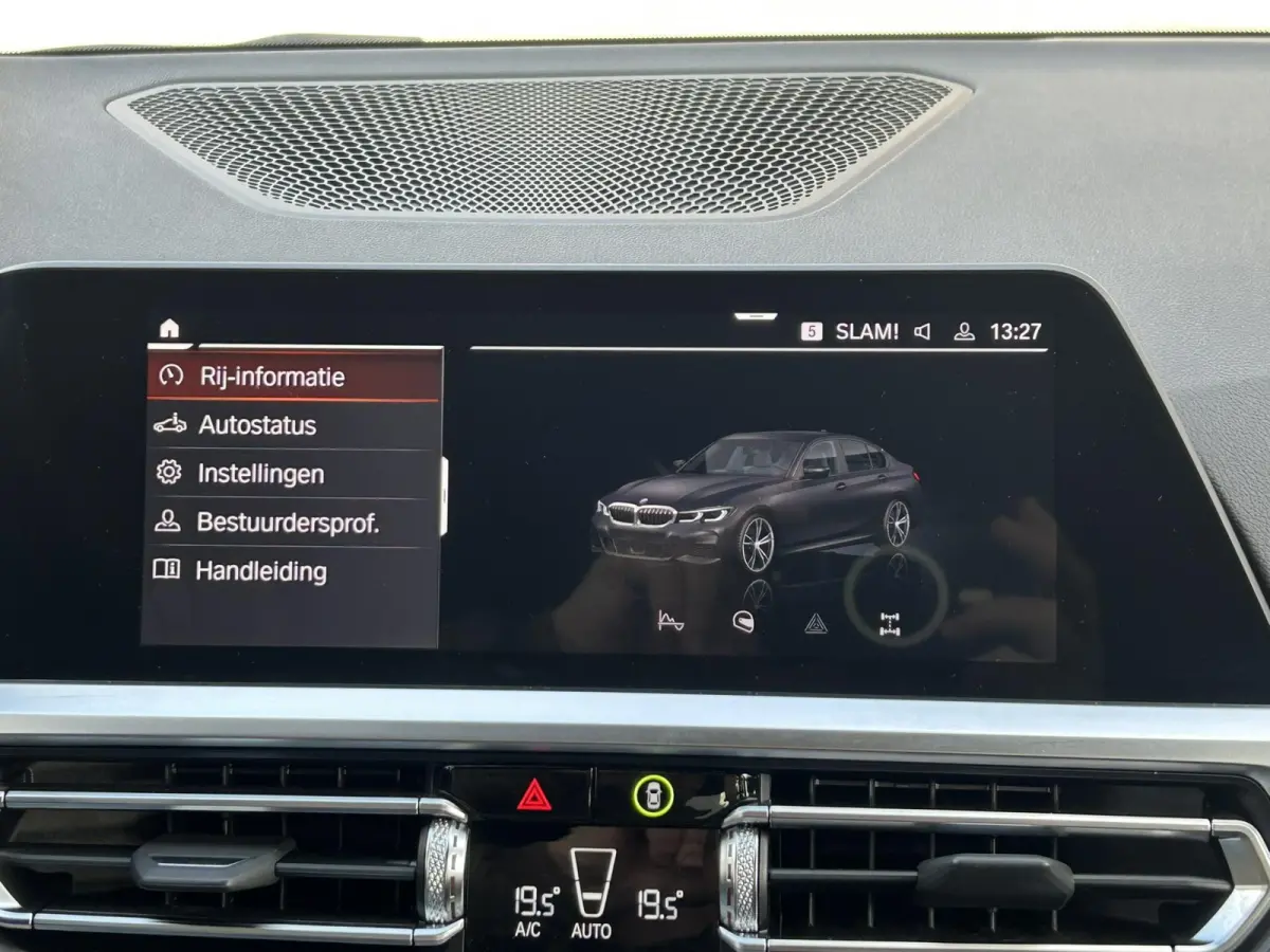 318i Business Edition M-Sport Full Led Carplay Automaat Digital Dash Camera Leder Cruise Navi