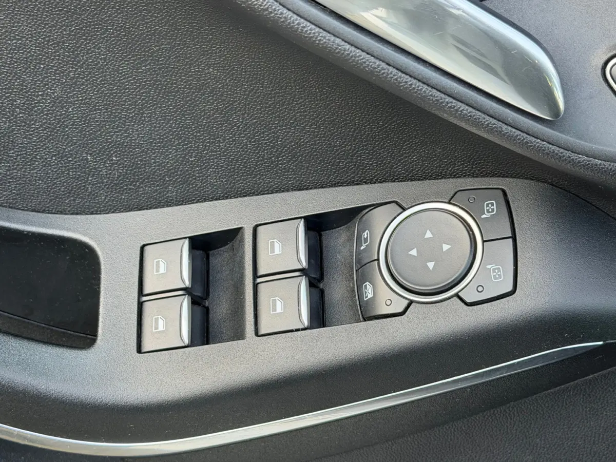 1.0 EcoBoost ST-Line NL AUTO