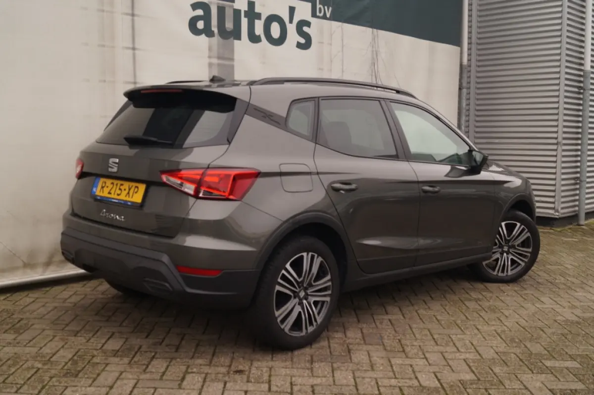 1.0 TSI Style Limited -ECC-PDC-CRUISE-