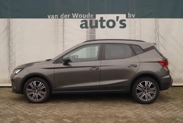 1.0 TSI Style Limited -ECC-PDC-CRUISE-