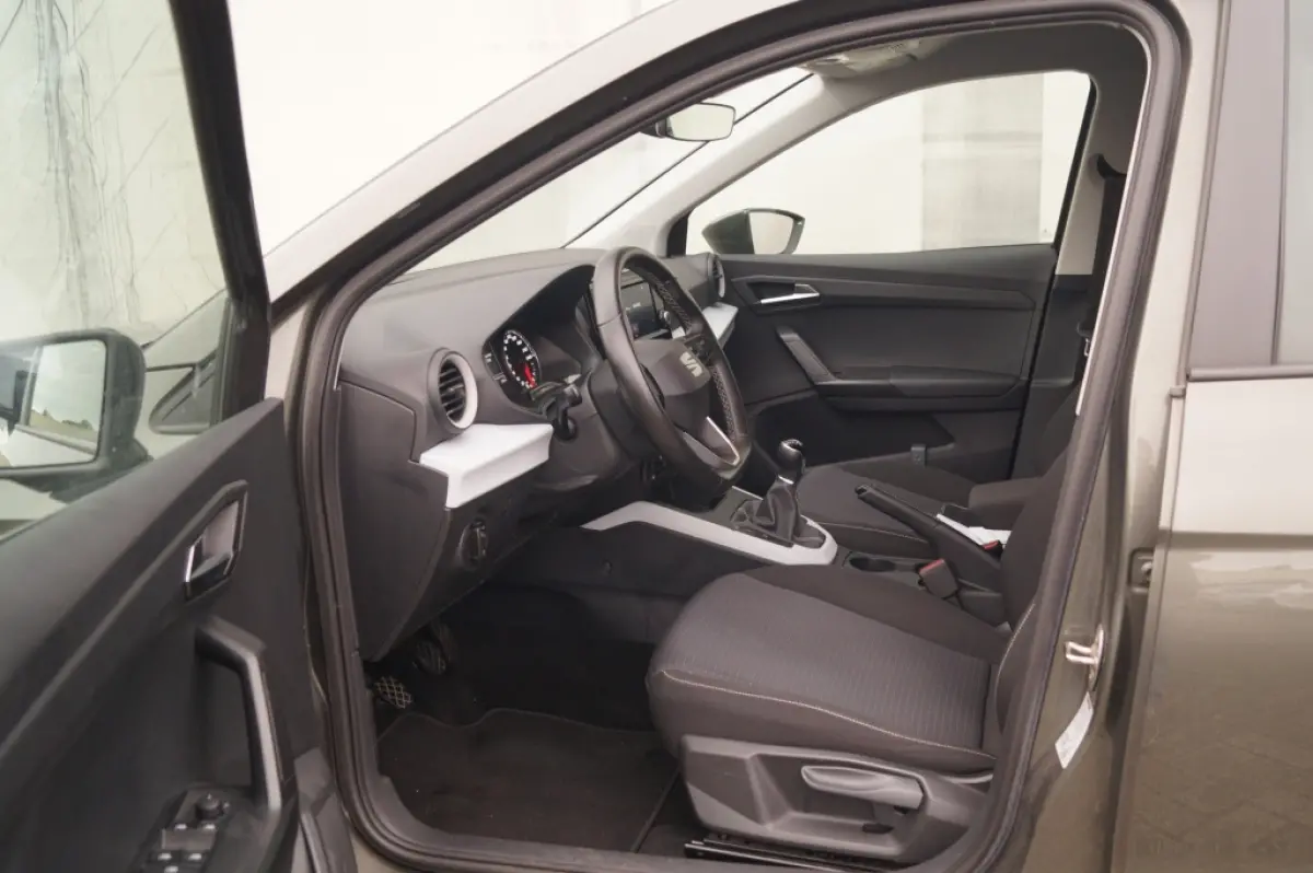 1.0 TSI Style Limited -ECC-PDC-CRUISE-