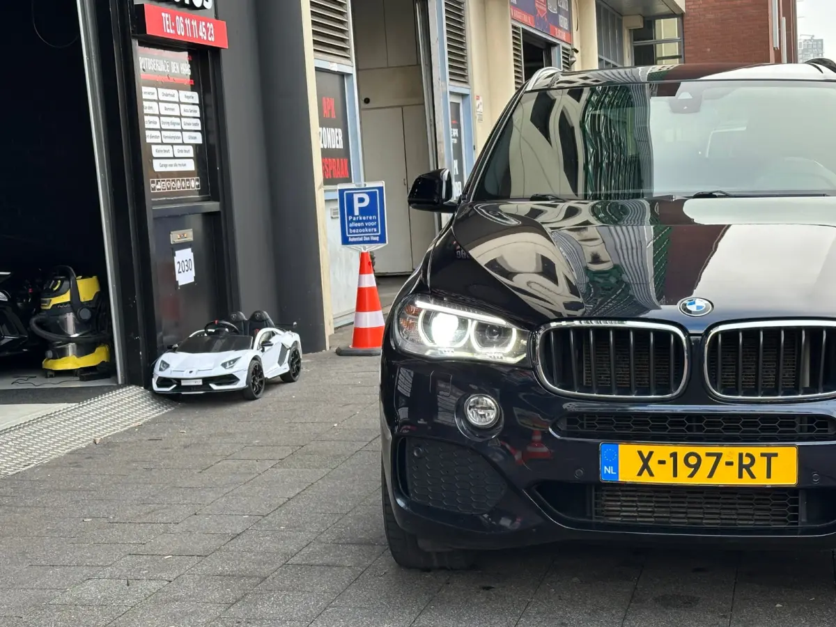 SDrive25d High Executive Aut Leer Navi Camera