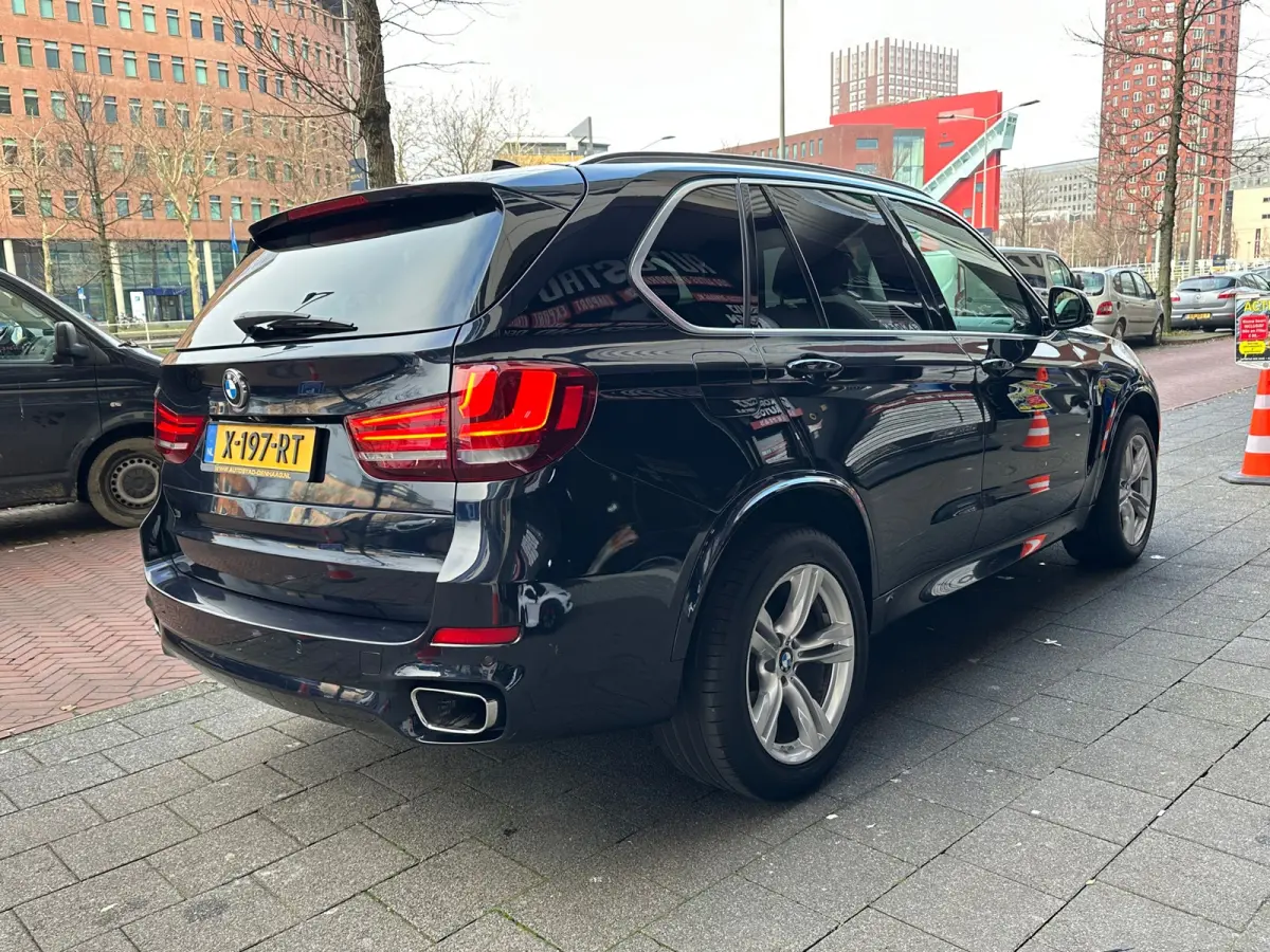 SDrive25d High Executive Aut Leer Navi Camera