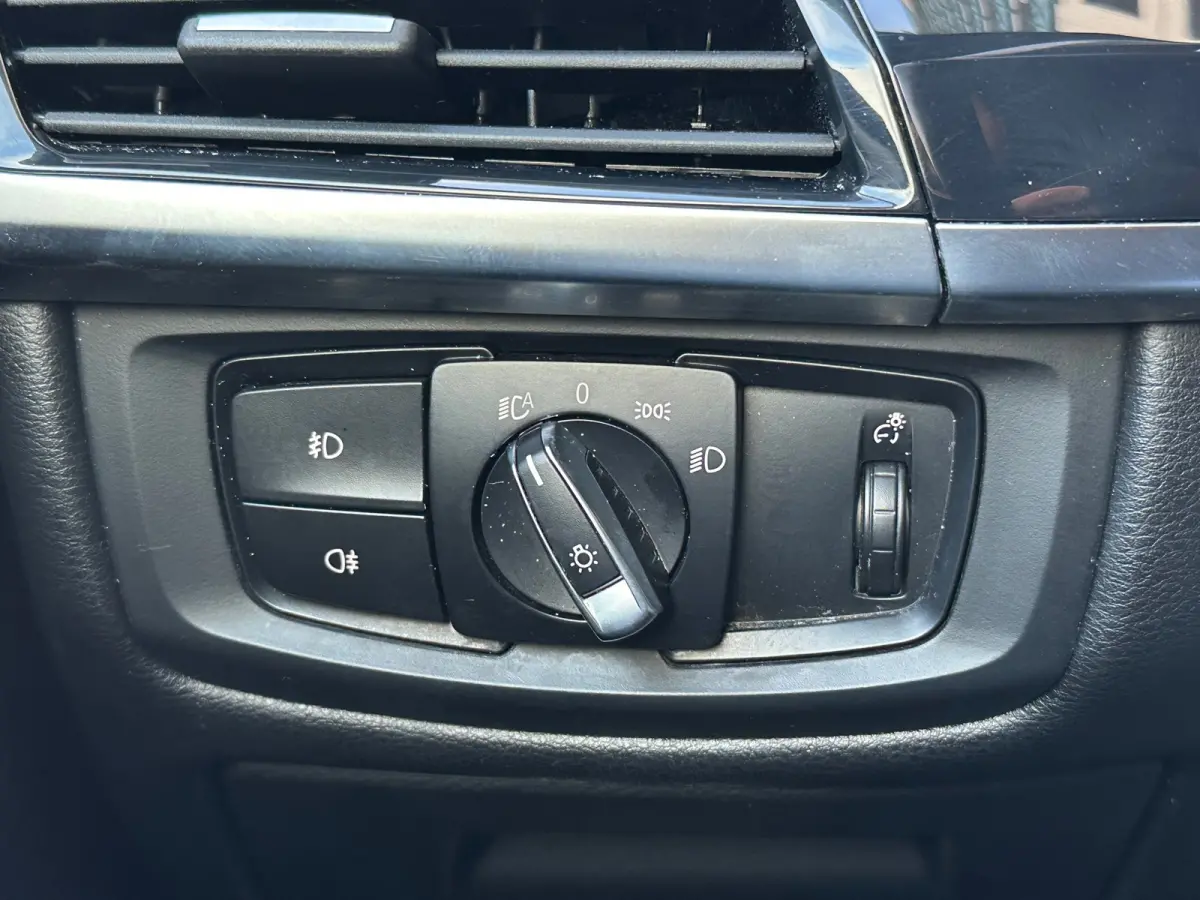 SDrive25d High Executive Aut Leer Navi Camera
