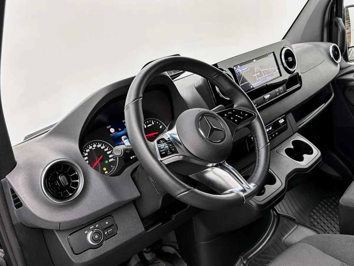 317 CDI L2H2 Pro Navigatie Betimmering Camera + sensoren Trekhaak