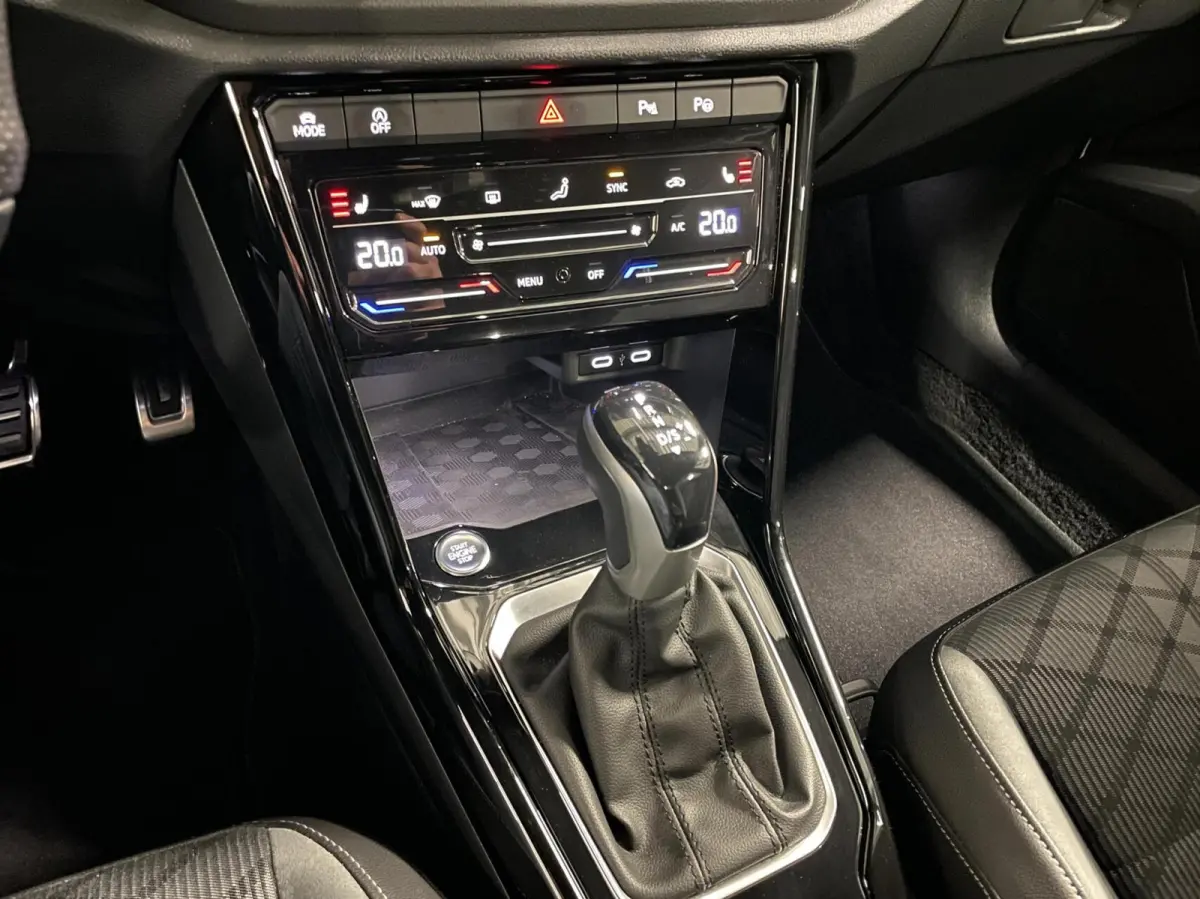 1.5 TSI 2x R-Line Black Style/ Cam/ Beats/ 19''LMV