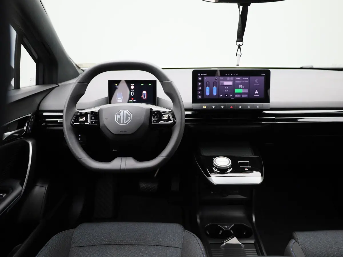 51 kWh Standard | WLTP 350 KM | Apple carplay/ Android Auto | ACC | ECC | PDC | LMV |
