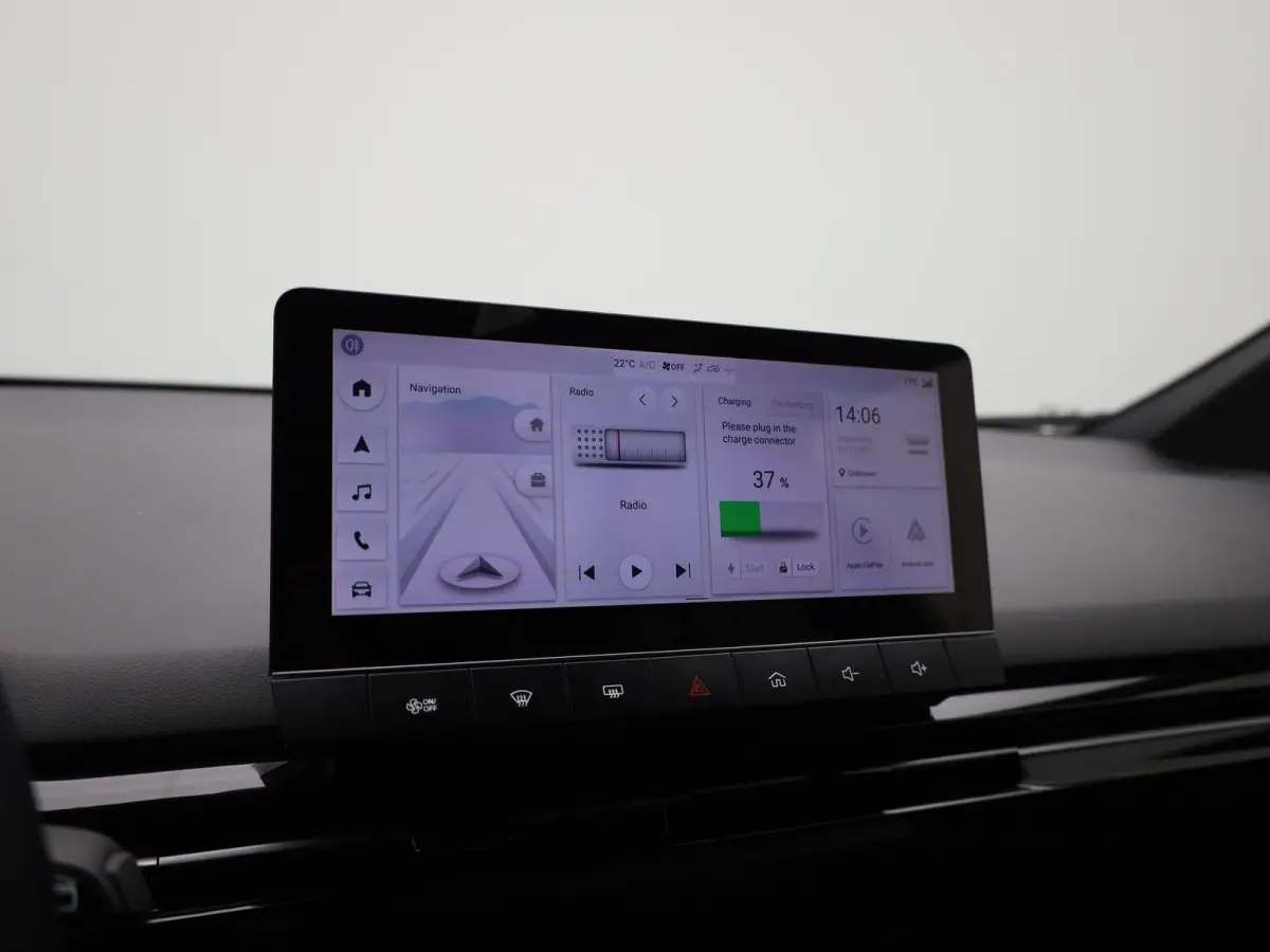 Long Range Luxury 64 kWh | WLTP 435 KM | Navigatie | 18"LMV | Achter Spoiler | Apple Carplay | ACC | ECC | DAB+ | Stoel + Stuur verwarming | BTW Auto |