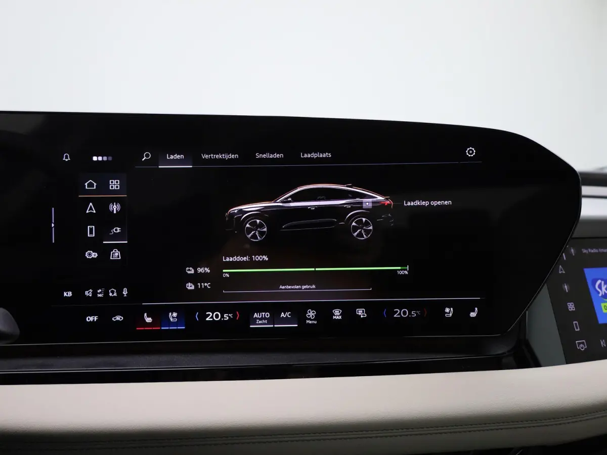 S edition performance 100 kWh | Demo | Automaat | Navigatie | Panoramadak | 360 Camera | Stoelverwarming | Stoelventilatie |