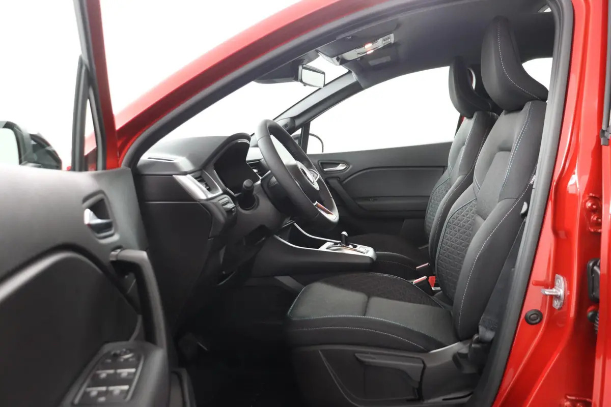 1.8 HEV Intense | € 3.000 Korting! | Achteruitrijcamera | Apple Carplay/Android Auto | Climate Control | Cruise Control | Parkeersensoren Voor en Achter