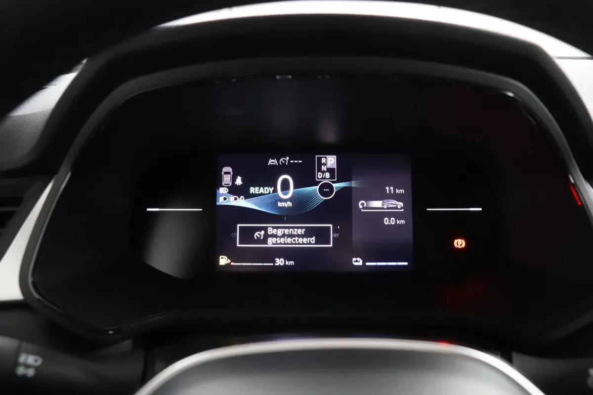 1.8 HEV Intense | € 3.000 Korting! | Achteruitrijcamera | Apple Carplay/Android Auto | Climate Control | Cruise Control | Parkeersensoren Voor en Achter