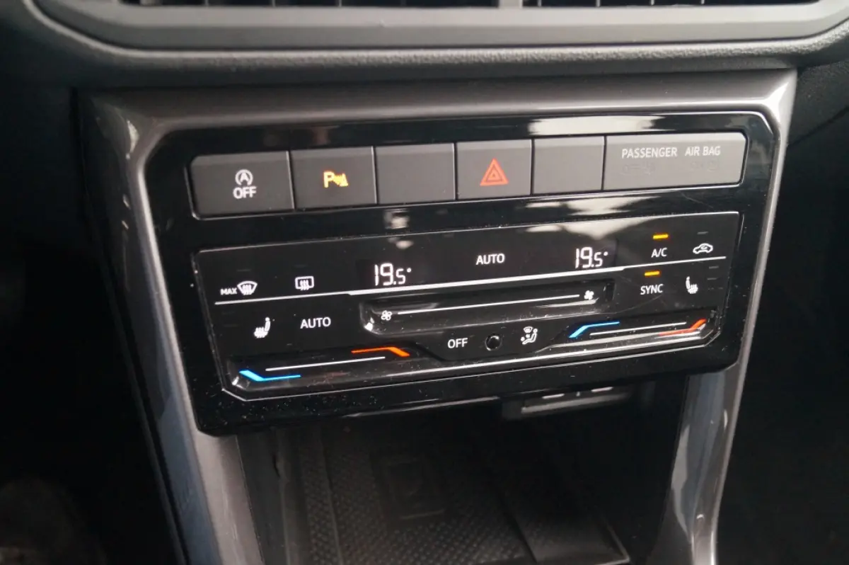 1.0 TSI 110pk Style -NAVI-ECC-PDC-DIGI-