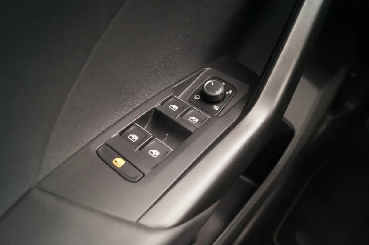 1.0 TSI 110pk Style -NAVI-ECC-PDC-DIGI-