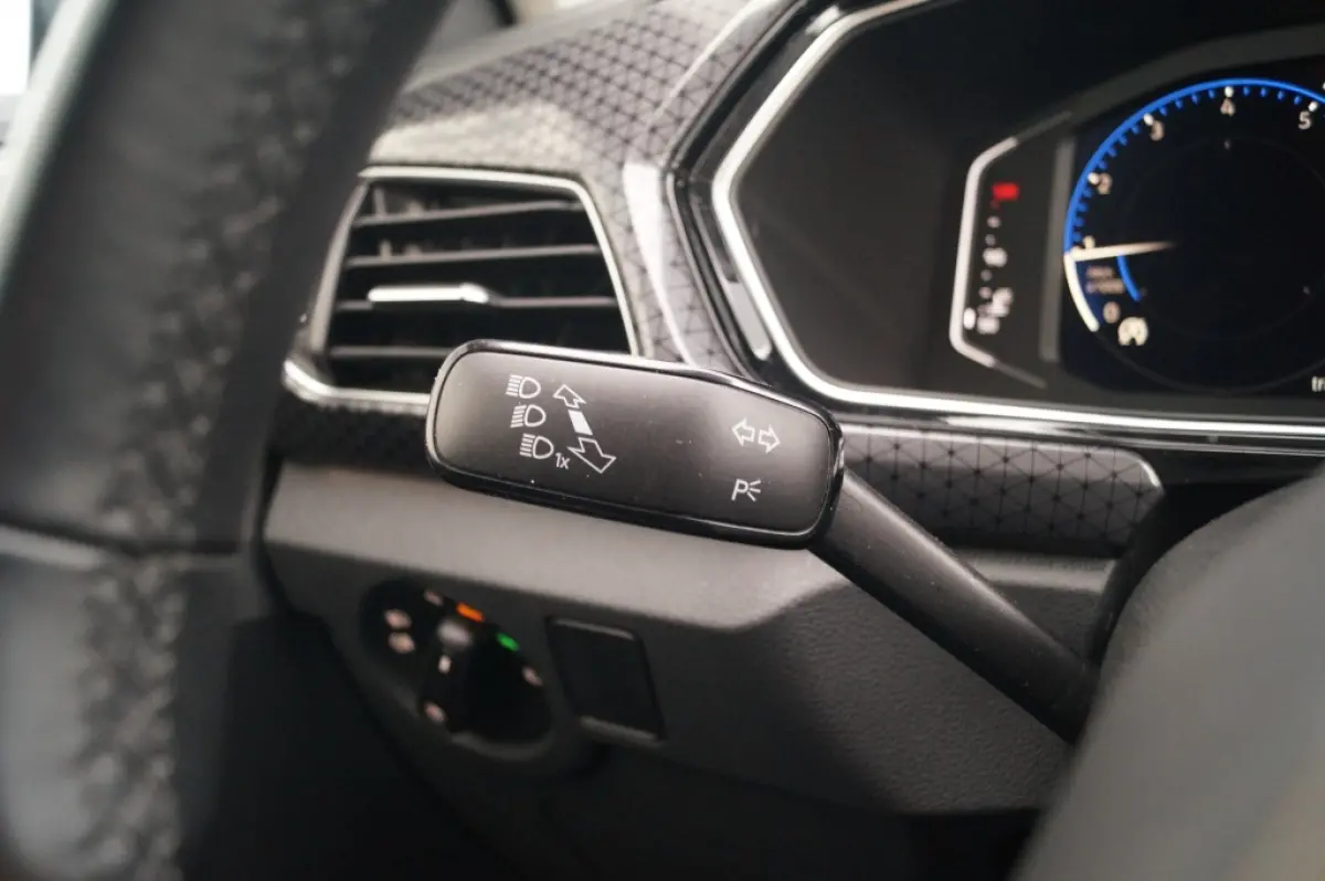 1.0 TSI 110pk Style -NAVI-ECC-PDC-DIGI-