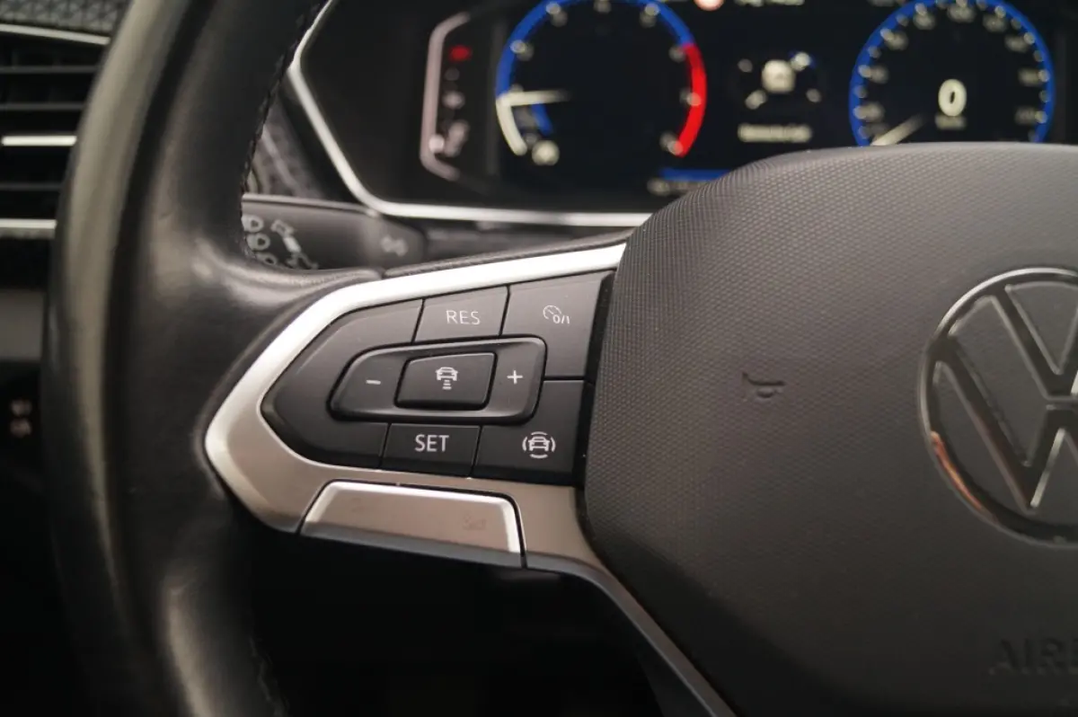 1.0 TSI 110pk Style -NAVI-ECC-PDC-DIGI-
