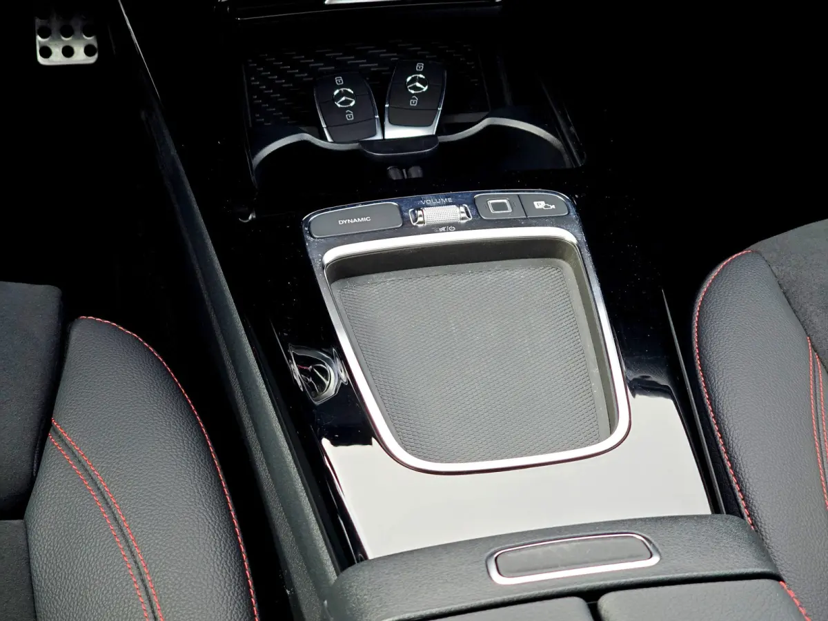 250 e Star Edition AMG Line - 165 Pk - Euro 6 - Navi - Sfeerverlichting