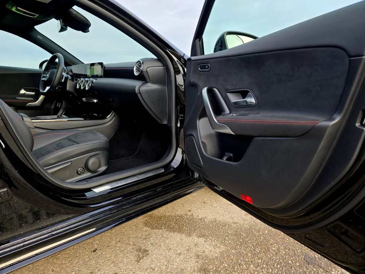 250 e Star Edition AMG Line - 165 Pk - Euro 6 - Navi - Sfeerverlichting