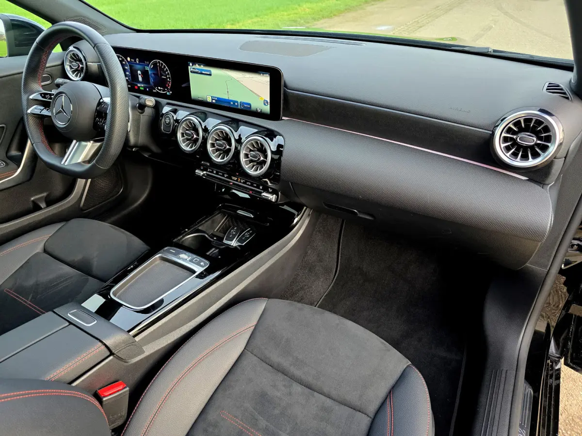 250 e Star Edition AMG Line - 165 Pk - Euro 6 - Navi - Sfeerverlichting