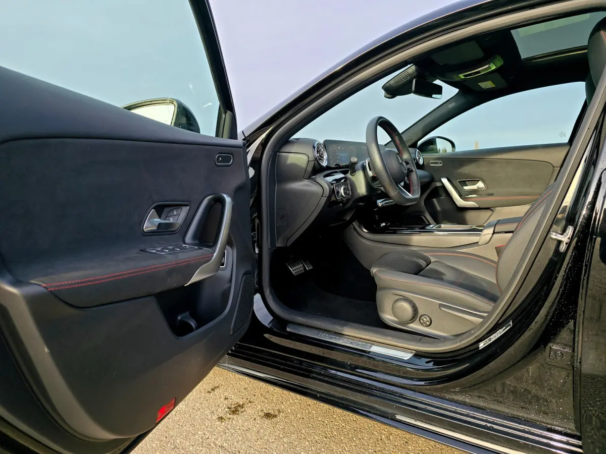 250 e Star Edition AMG Line - 165 Pk - Euro 6 - Navi - Sfeerverlichting