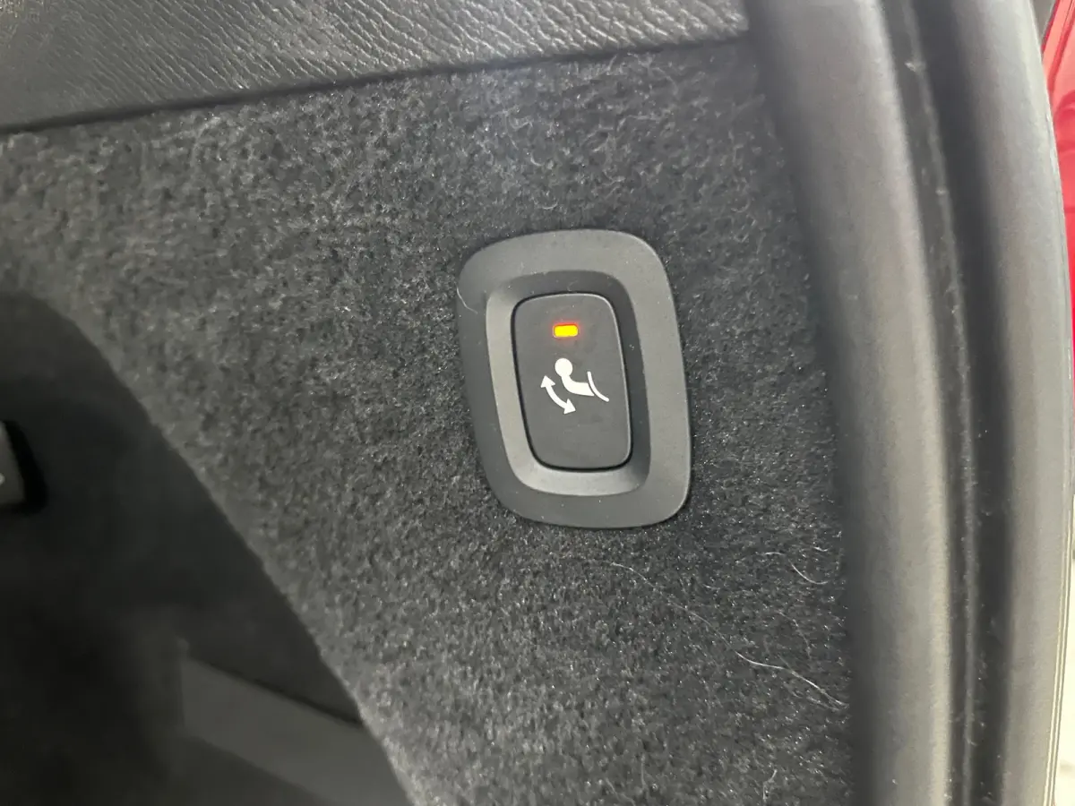 2.0 T8 Recharge AWD Inscription Expression 7P / Adaptive Cruise / Elek. Trekhaak / Panoramadak