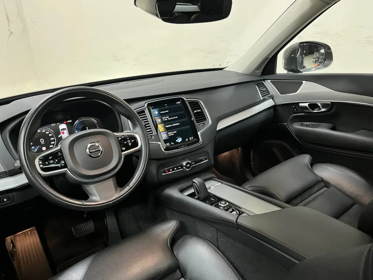 2.0 T8 Recharge AWD Inscription Expression 7P / Adaptive Cruise / Elek. Trekhaak / Panoramadak