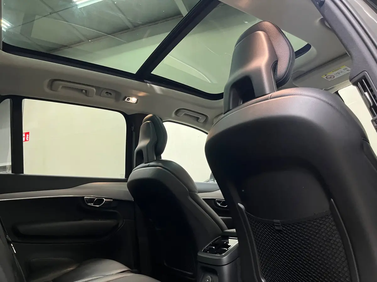 2.0 T8 Recharge AWD Inscription Expression 7P / Adaptive Cruise / Elek. Trekhaak / Panoramadak