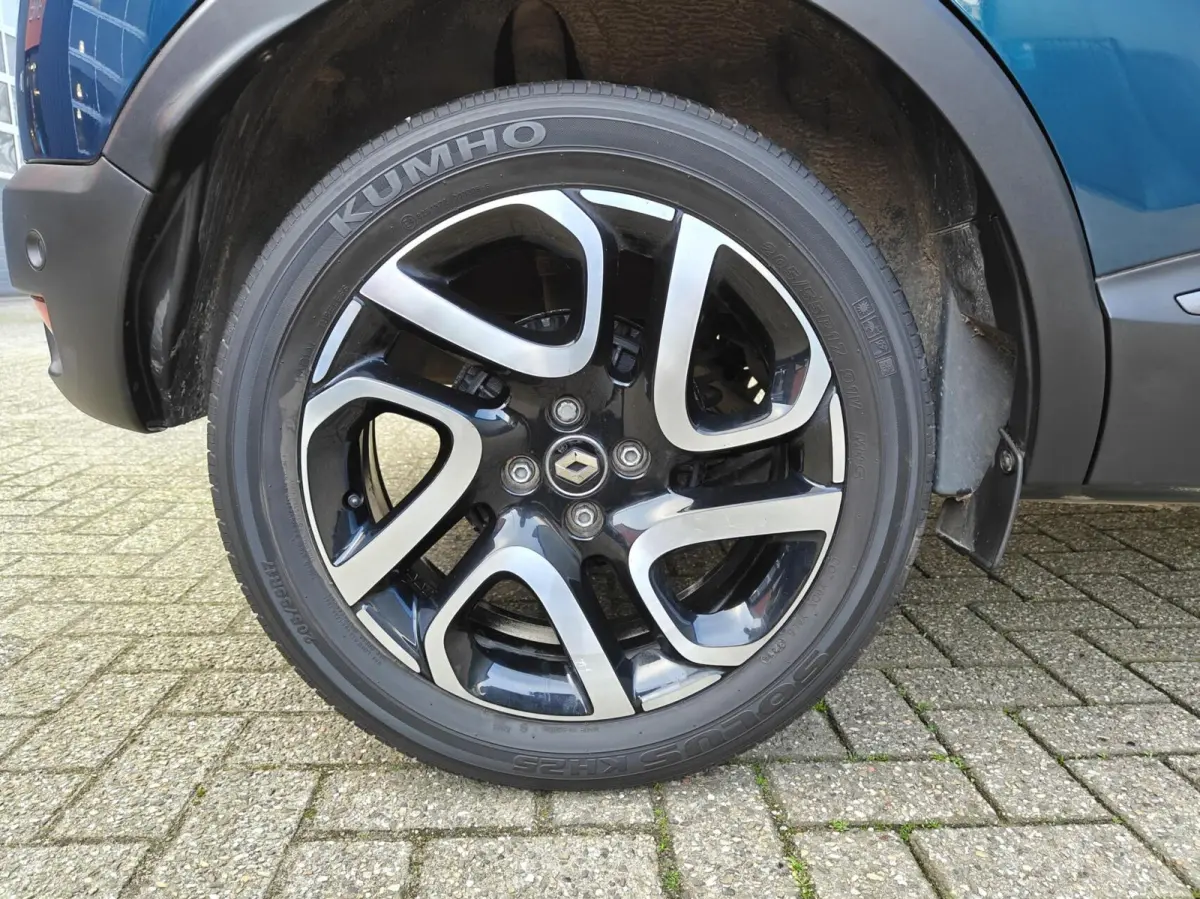 0.9 TCe Bose