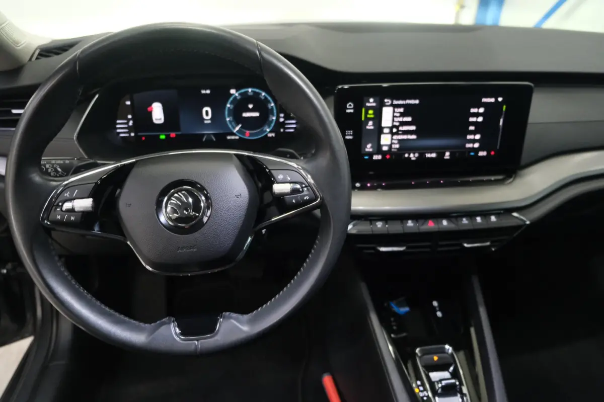 1.0 e-TSI Ambition Automaat - N.A.P. Airco, Cruise, PDC, Navi, Virtual display, Trekhaak.