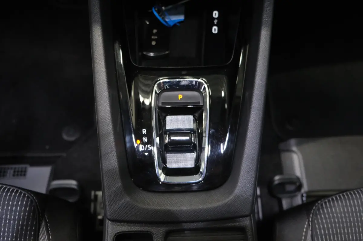 1.0 e-TSI Ambition Automaat - N.A.P. Airco, Cruise, PDC, Navi, Virtual display, Trekhaak.
