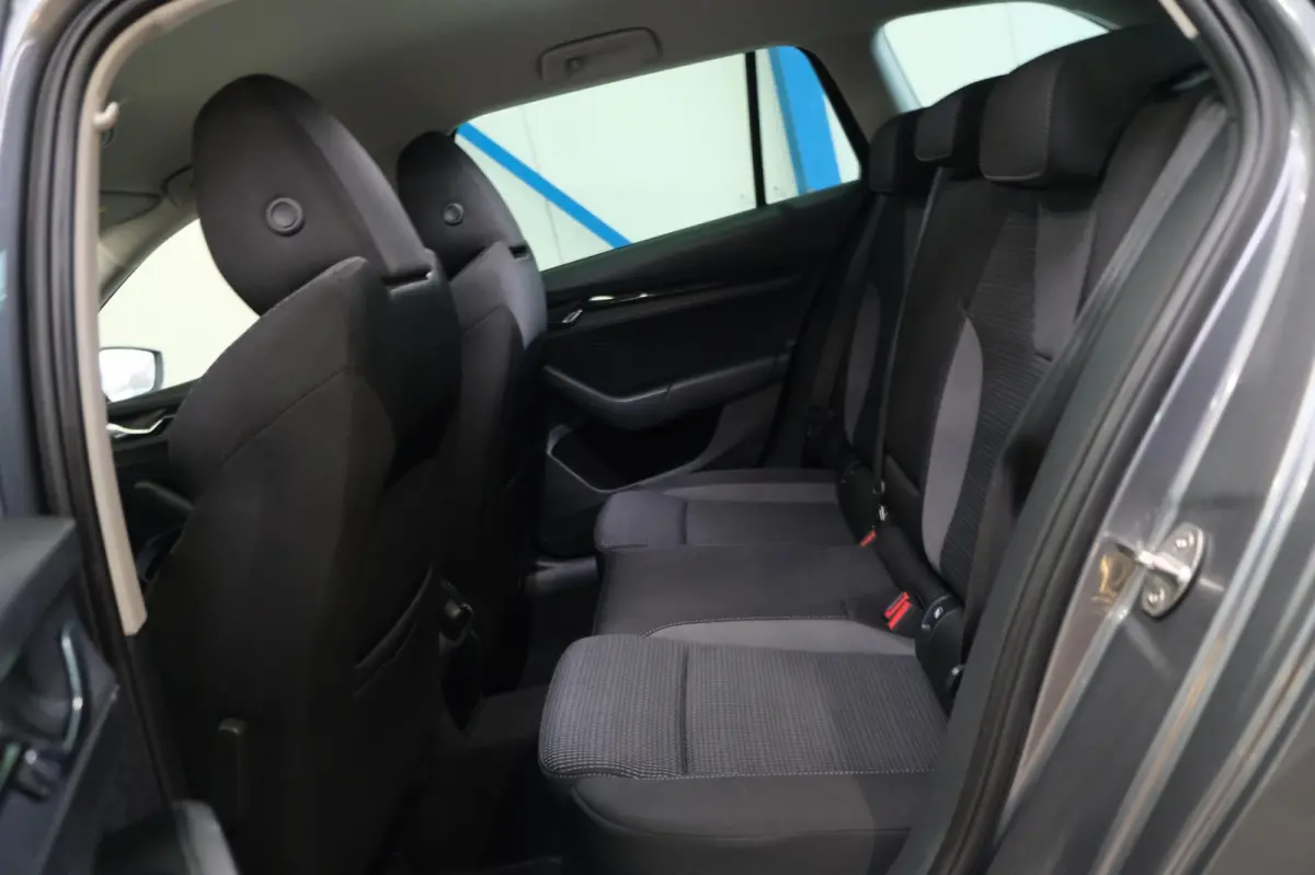 1.0 e-TSI Ambition Automaat - N.A.P. Airco, Cruise, PDC, Navi, Virtual display, Trekhaak.