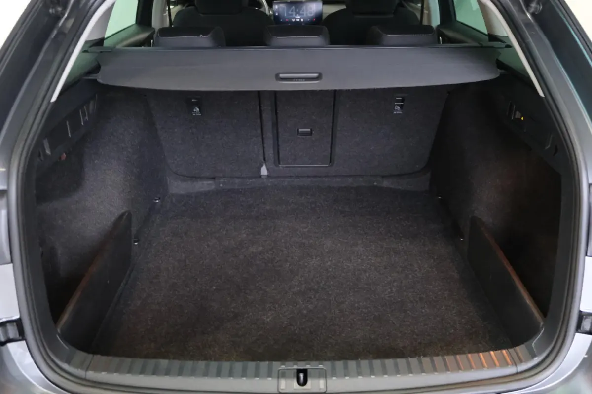 1.0 e-TSI Ambition Automaat - N.A.P. Airco, Cruise, PDC, Navi, Virtual display, Trekhaak.