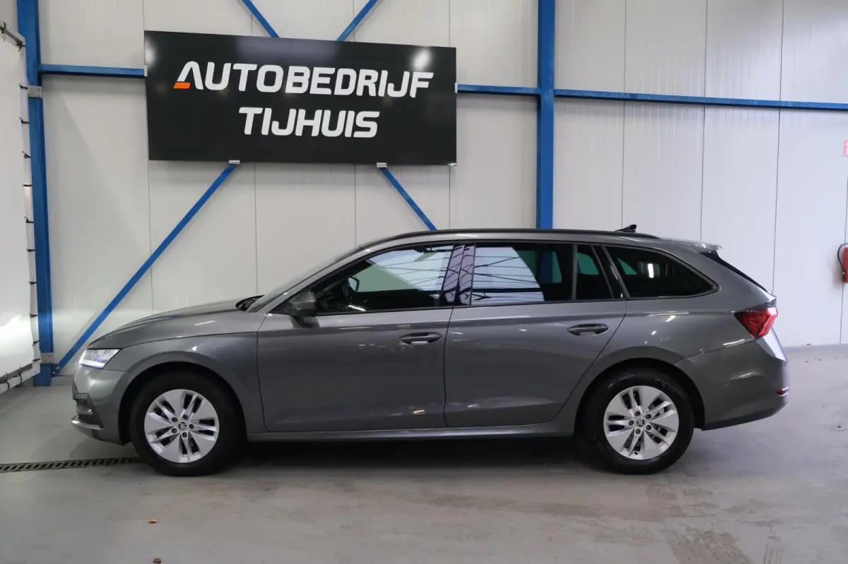 1.0 e-TSI Ambition Automaat - N.A.P. Airco, Cruise, PDC, Navi, Virtual display, Trekhaak.