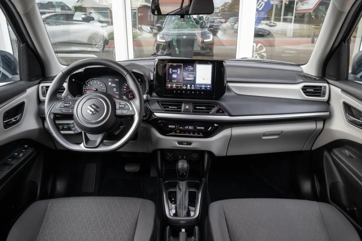 1.2 Style Smart Hybrid CVT Automaat | Navigatie | Adaptive cruise control |
