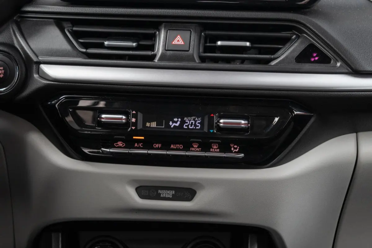 1.2 Style Smart Hybrid CVT Automaat | Navigatie | Adaptive cruise control |