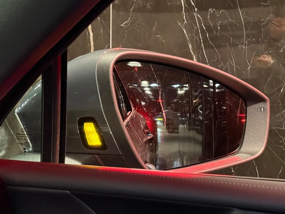 1.5 eTSI R-Line Pano|HUD|HMK|KEYL|CAM