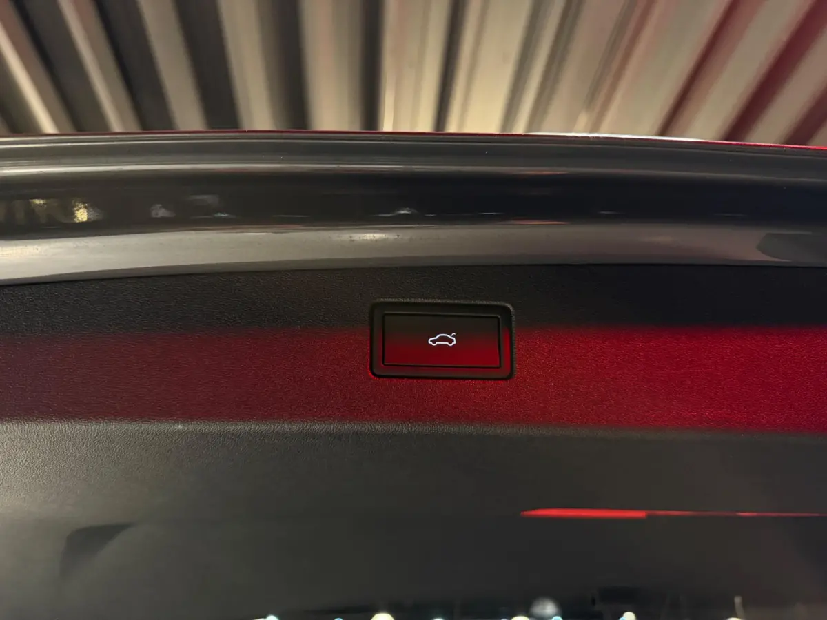 1.5 eTSI R-Line Pano|HUD|HMK|KEYL|CAM