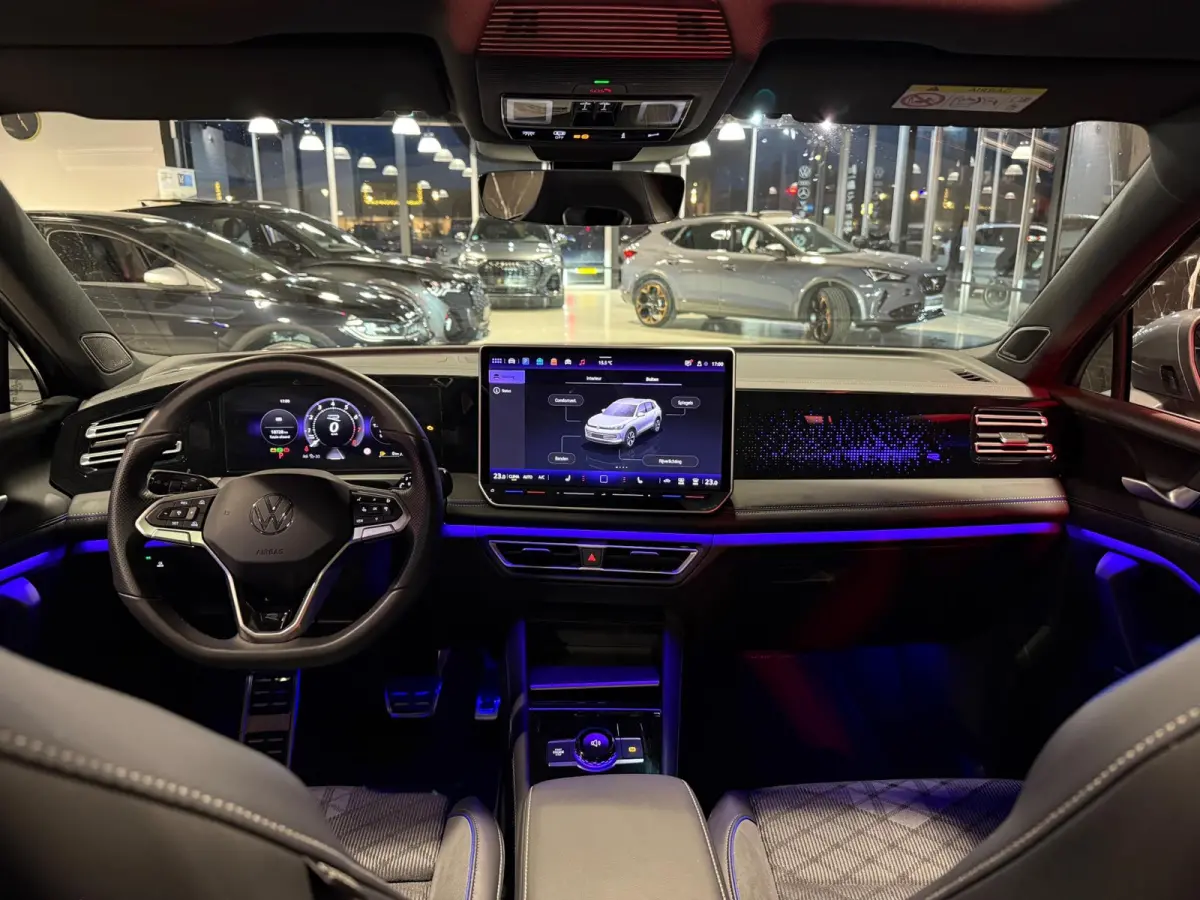 1.5 eTSI R-Line Pano|HUD|HMK|KEYL|CAM