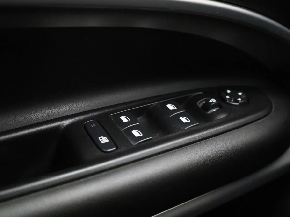 54kWh 1st Edition | Automaat | Apple Carplay / Android Auto | Climate Control | Camera | Stoelverwarming | Cruise Control | Navigatie |