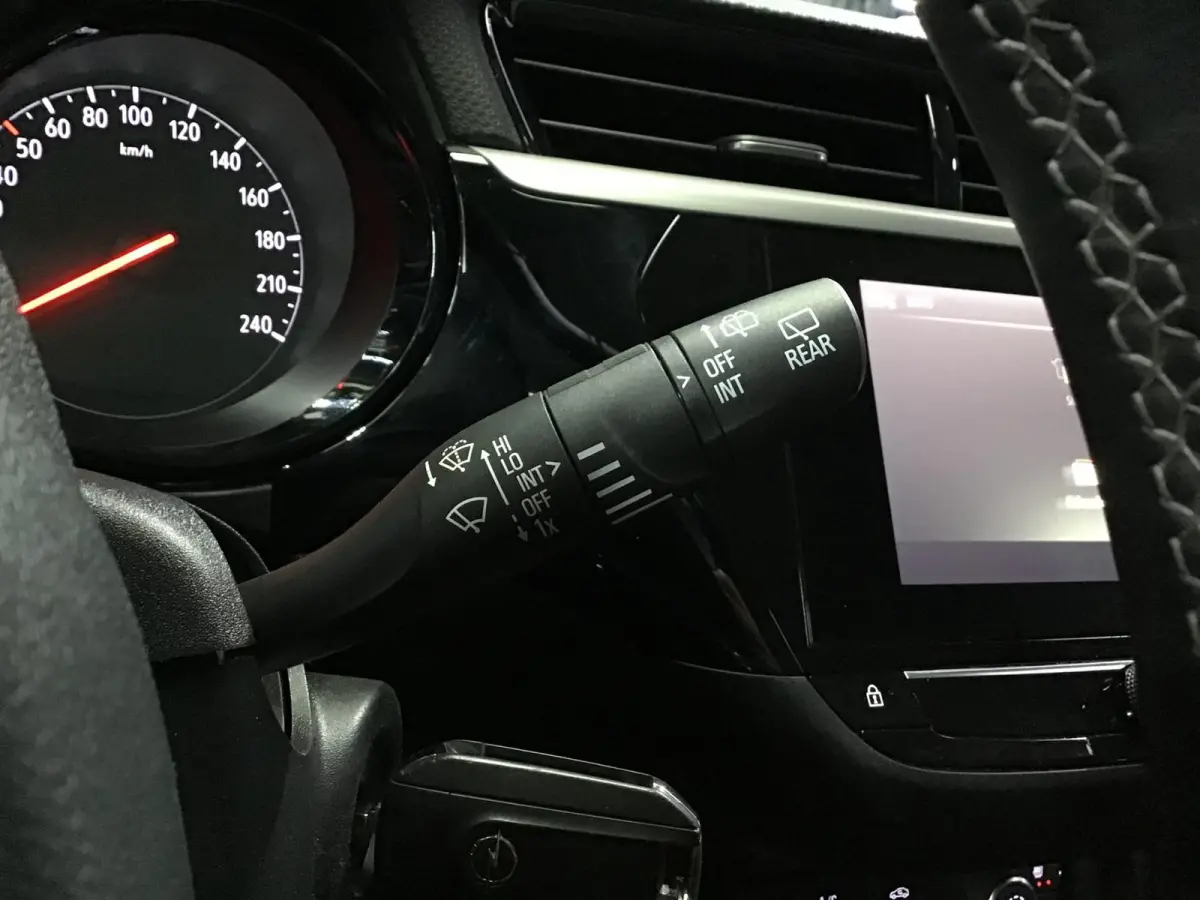 1.2 Edition I Stoelen/Stuur verwarm. I Carplay I 2 Jr Apk I Cruise control I Airco I KB I 16inch I Lane ass. I 51xxx km
