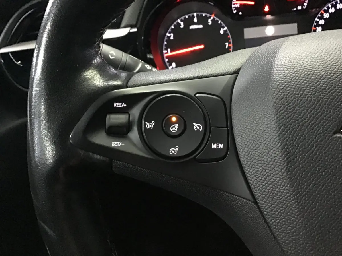 1.2 Edition I Stoelen/Stuur verwarm. I Carplay I 2 Jr Apk I Cruise control I Airco I KB I 16inch I Lane ass. I 51xxx km