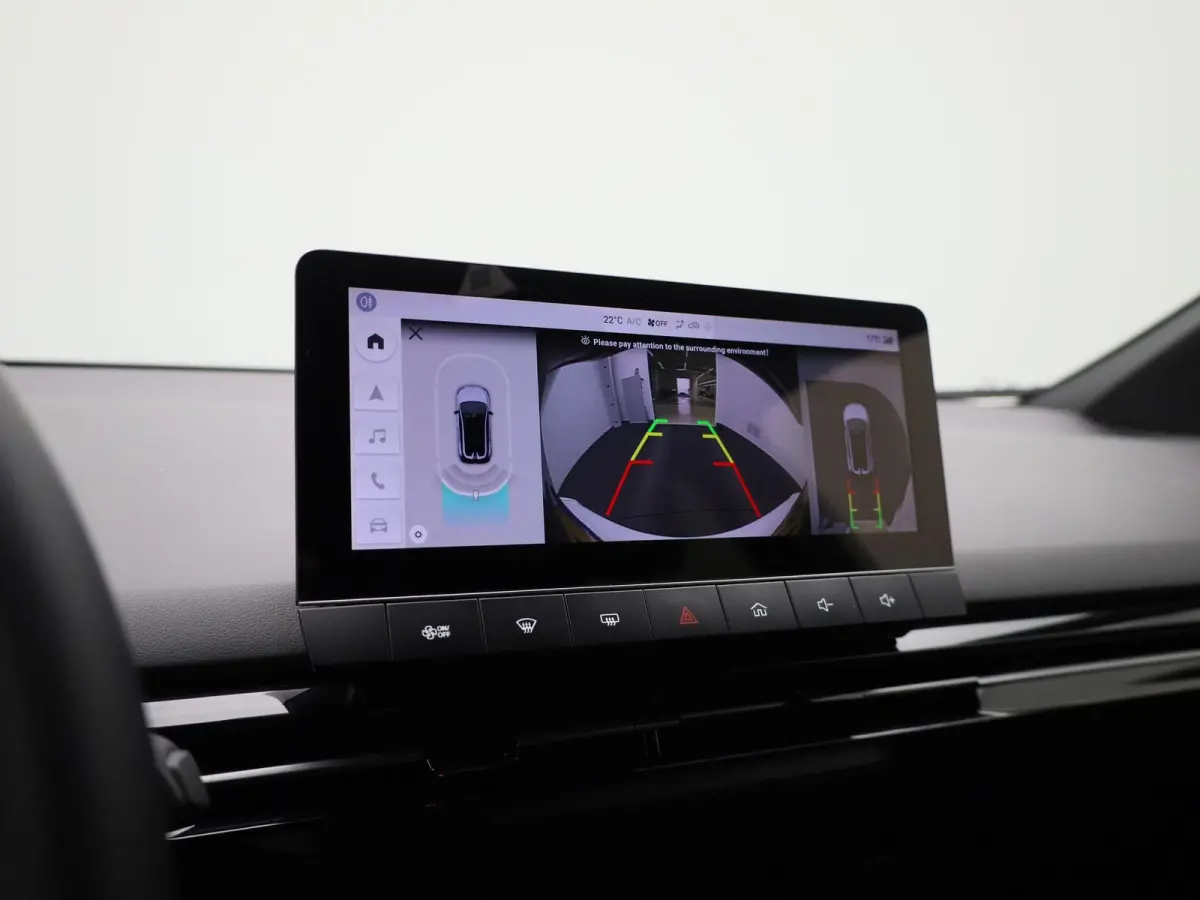 Long Range Luxury 64 kWh | WLTP 435 KM | Navigatie | 18"LMV | Achter Spoiler | Apple Carplay | ACC | ECC | DAB+ | Stoel + Stuur verwarming | BTW Auto |