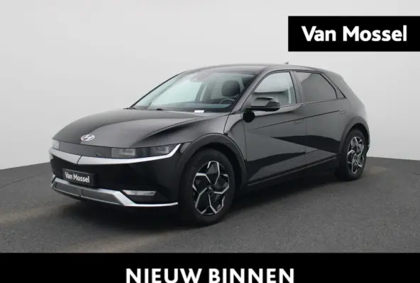 73kWh Core | AUTOMAAT | ACHTERUITRIJCAMERA | STOELVERWARMING | ELEKTRISCHE KOFFERKLEP | CLIMATE CONTROL | ELEKTRISCHE BESTUURDERSSTOEL |